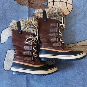 Joan of the Arctic Brown Sorel Winter Boots